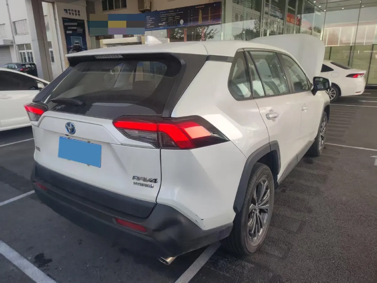 2023 Toyota RAV4 Hybird E+ 2.5L 180HP L4 E-CVT PHEV 15.984KWH,autocango,china used car exporter,china ev exporter,chinese used car exporter,chinese used ev exporter