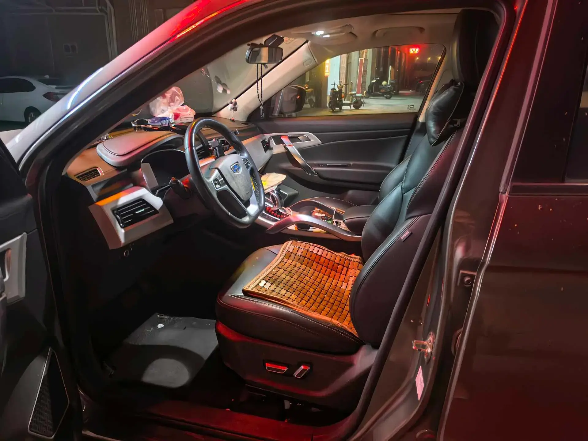 2018 GEELY AZKARRA thumbnail 3