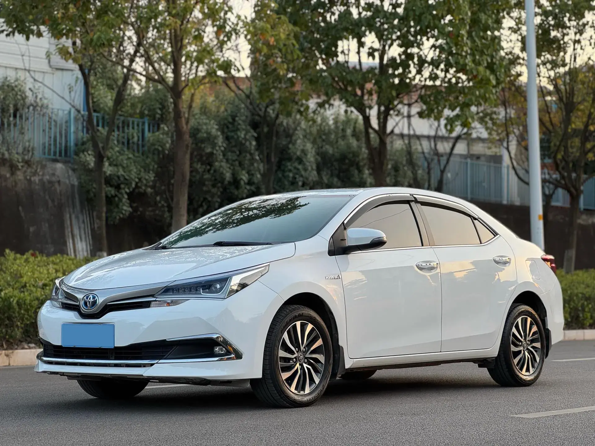 2018 TOYOTA COROLLA view 1