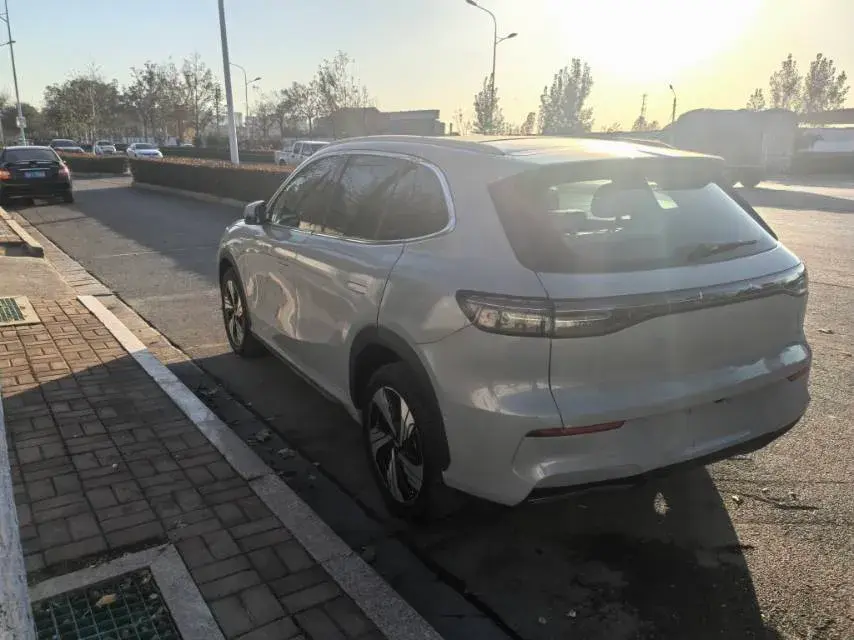 2024 GEELY GALAXY thumbnail 4