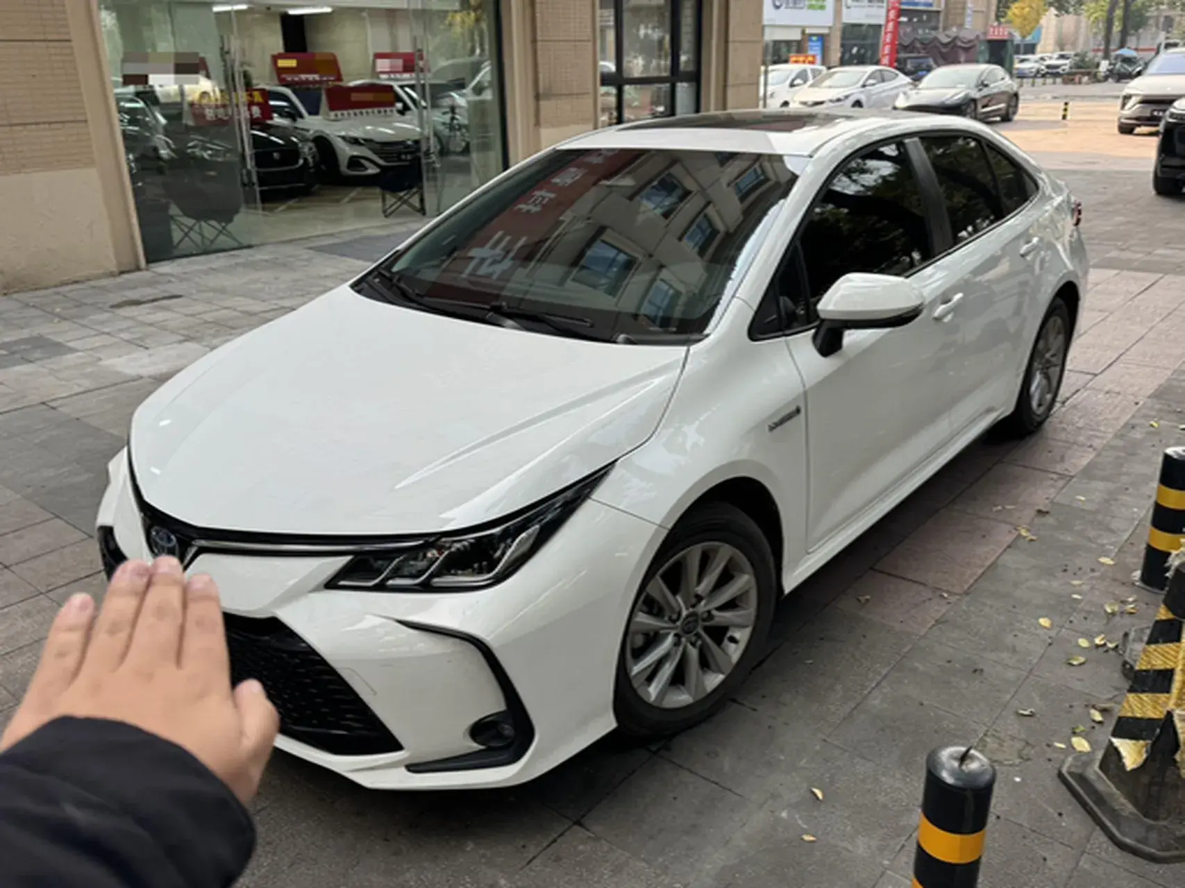 2024 TOYOTA COROLLA view 1