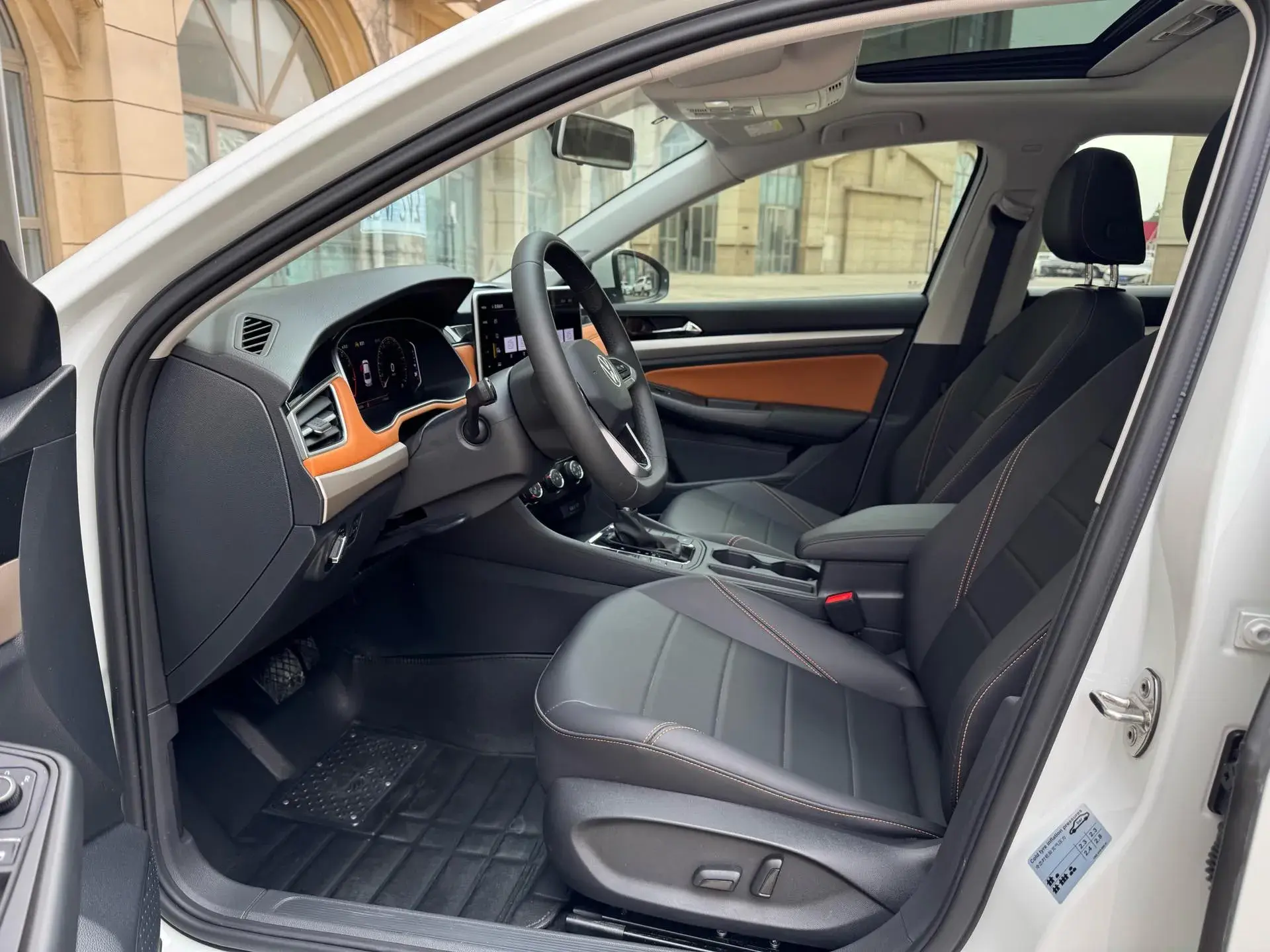 2023 VOLKSWAGEN BORA thumbnail 4