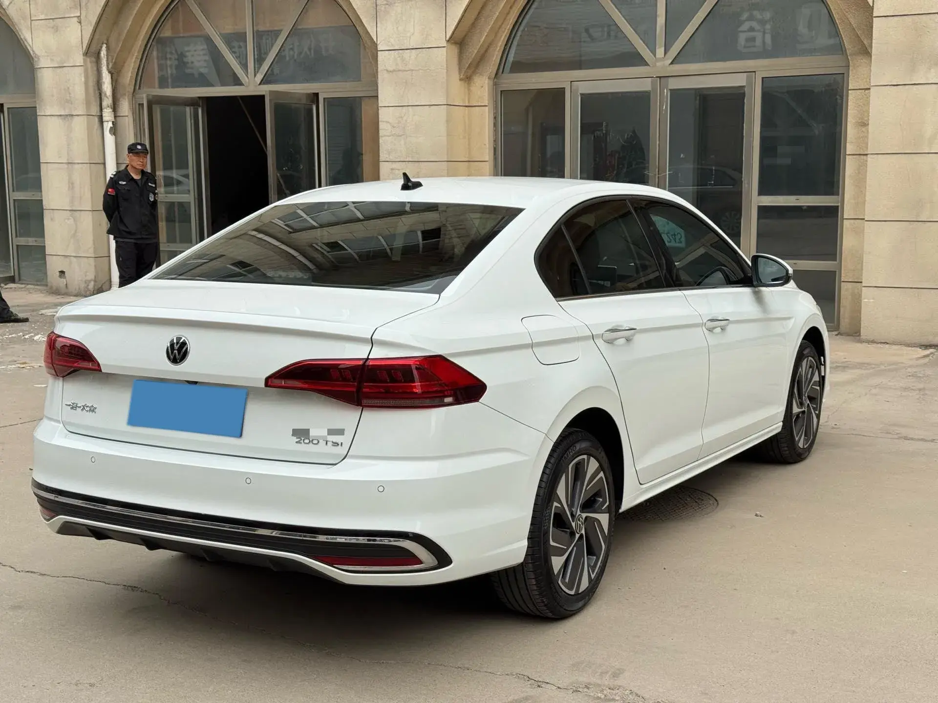 2023 VOLKSWAGEN BORA thumbnail 3