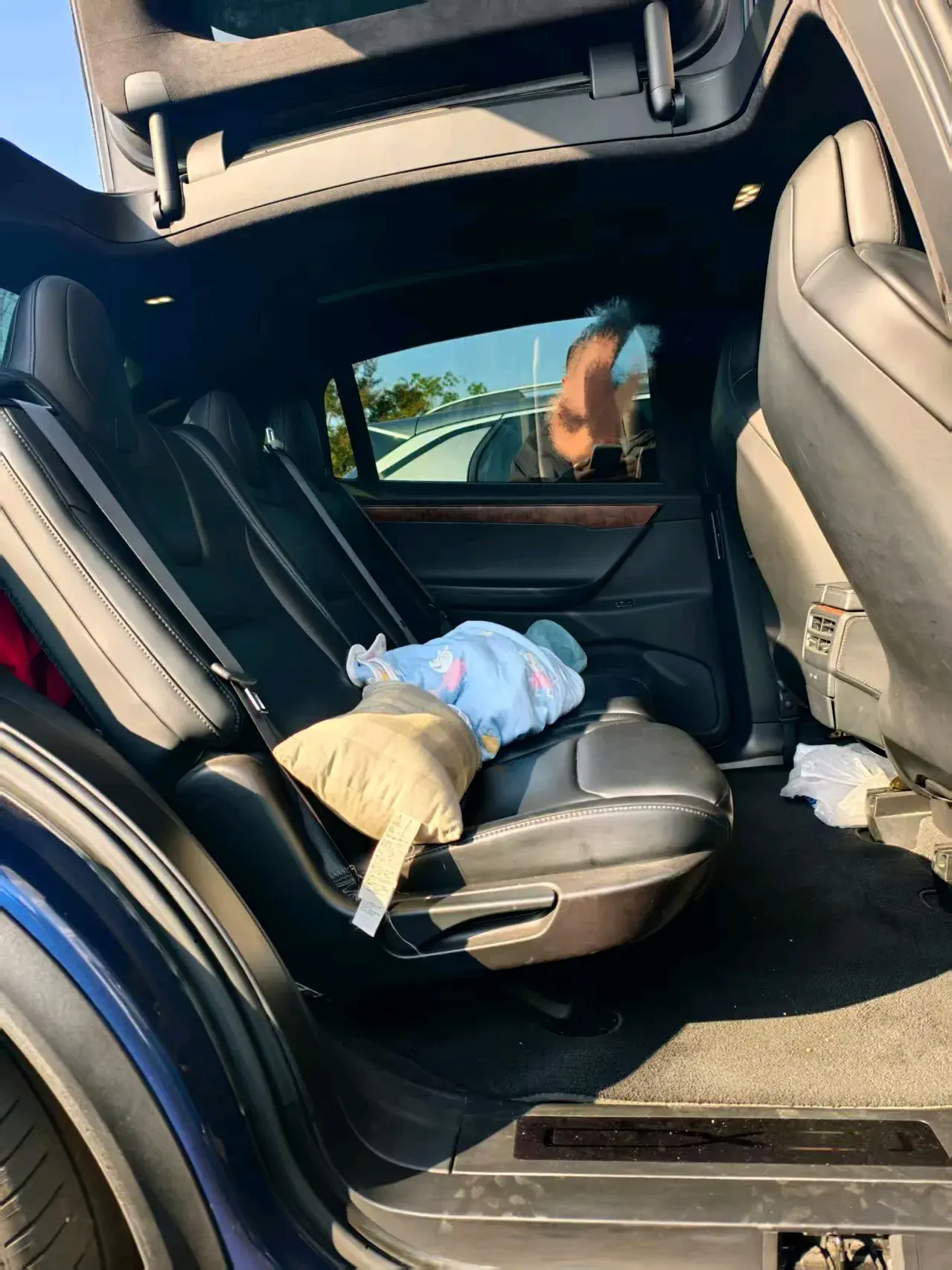 2019 TESLA MODEL thumbnail 4