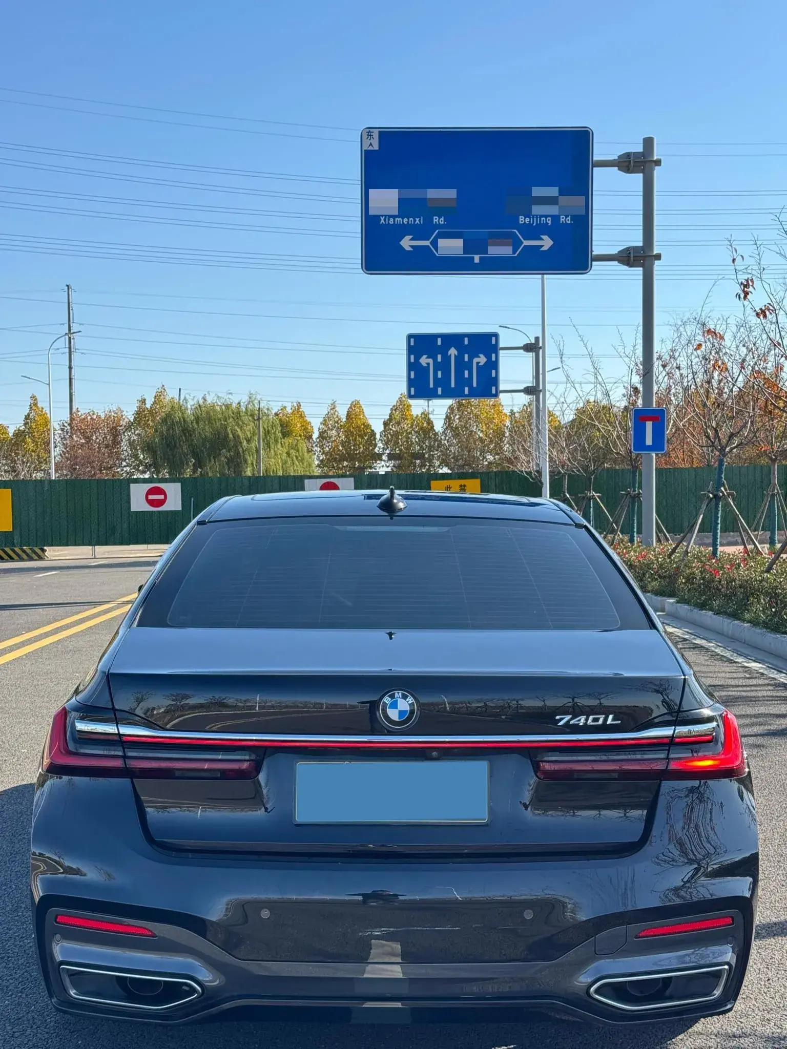 2021 BMW 7 thumbnail 4