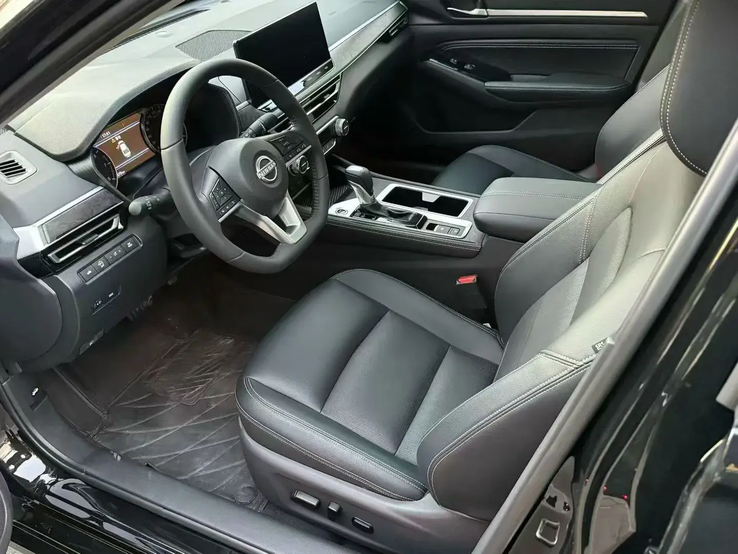 2025 NISSAN TEANA thumbnail 4