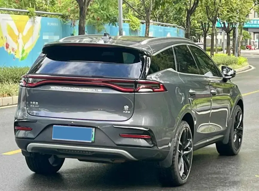 2021 BYD TANG thumbnail 3