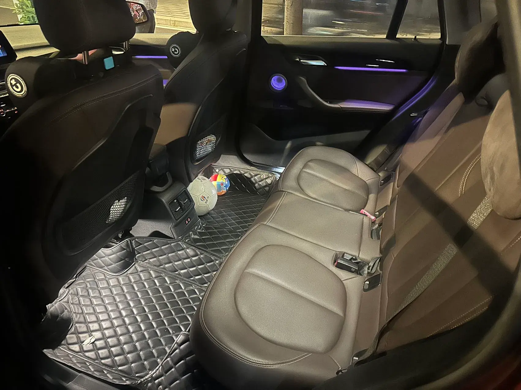 2020 BMW X1 thumbnail 4