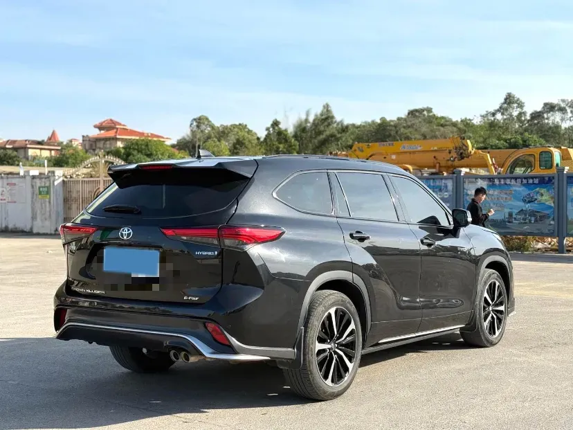 2022 Toyota Crown Kluger 2.5L 192HP L4 E-CVT Hybrid,autocango,china used car exporter,china ev exporter,chinese used car exporter,chinese used ev exporter