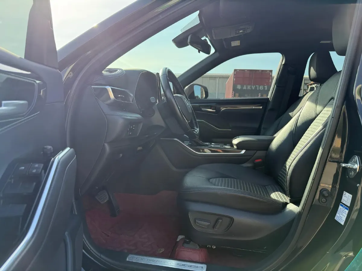 2022 Toyota Crown Kluger 2.5L 192HP L4 E-CVT Hybrid,autocango,china used car exporter,china ev exporter,chinese used car exporter,chinese used ev exporter