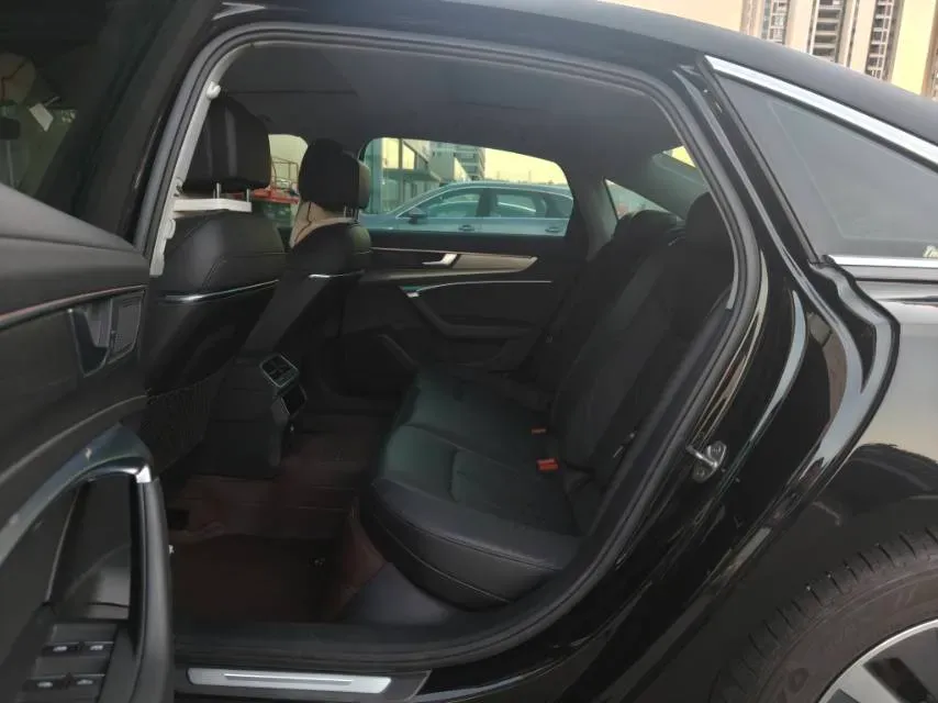 2020 Audi A6L 2.0T 224HP L4 7DCT,autocango,china used car exporter,china ev exporter,chinese used car exporter,chinese used ev exporter