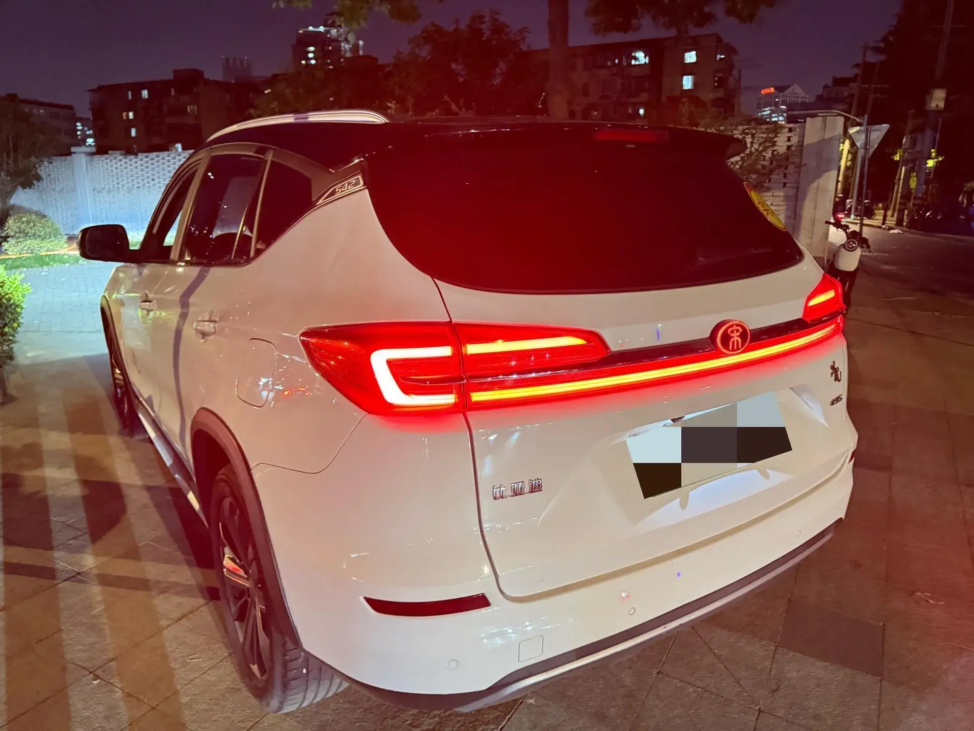 2019 BYD SONG thumbnail 4