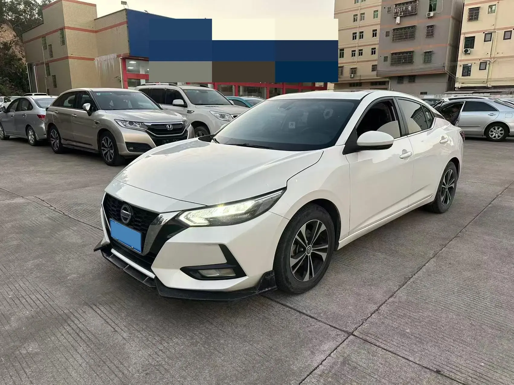 2022 NISSAN SYLPHY view 1