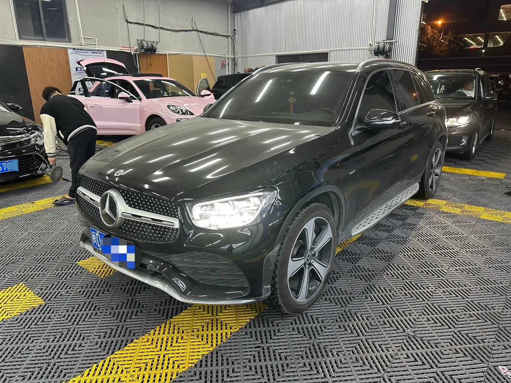 2022 MERCEDES-BENZ GLC view 1