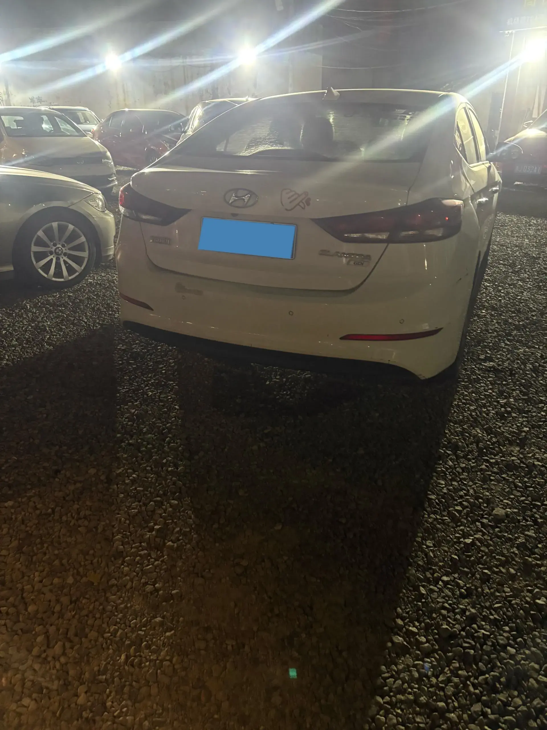 2016 HYUNDAI ELANTRA thumbnail 3