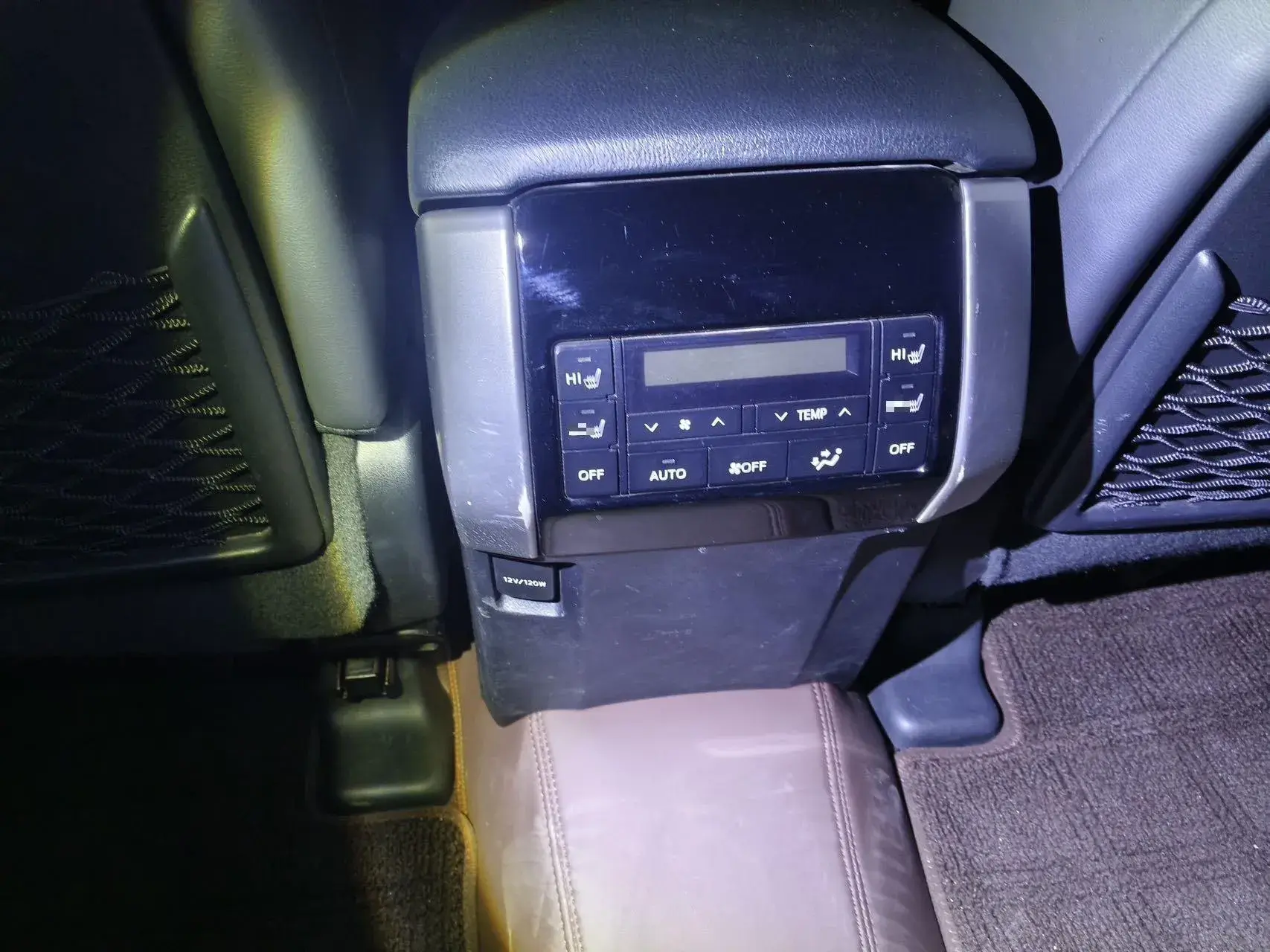 2019 TOYOTA LAND thumbnail 4