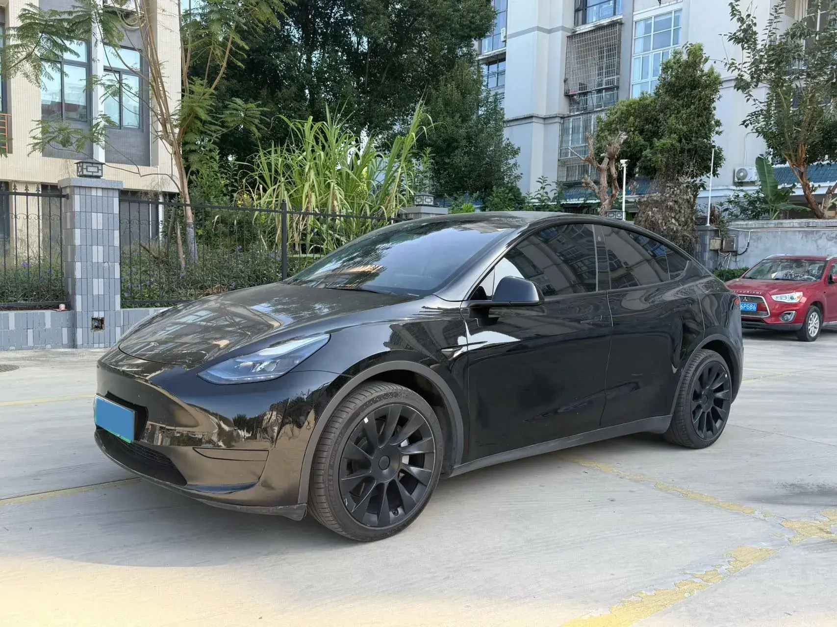 2023 TESLA MODEL view 1