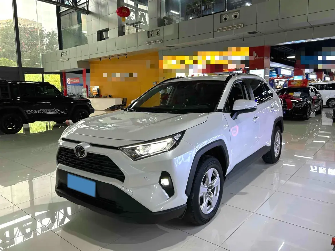 2023 TOYOTA RAV4 view 1
