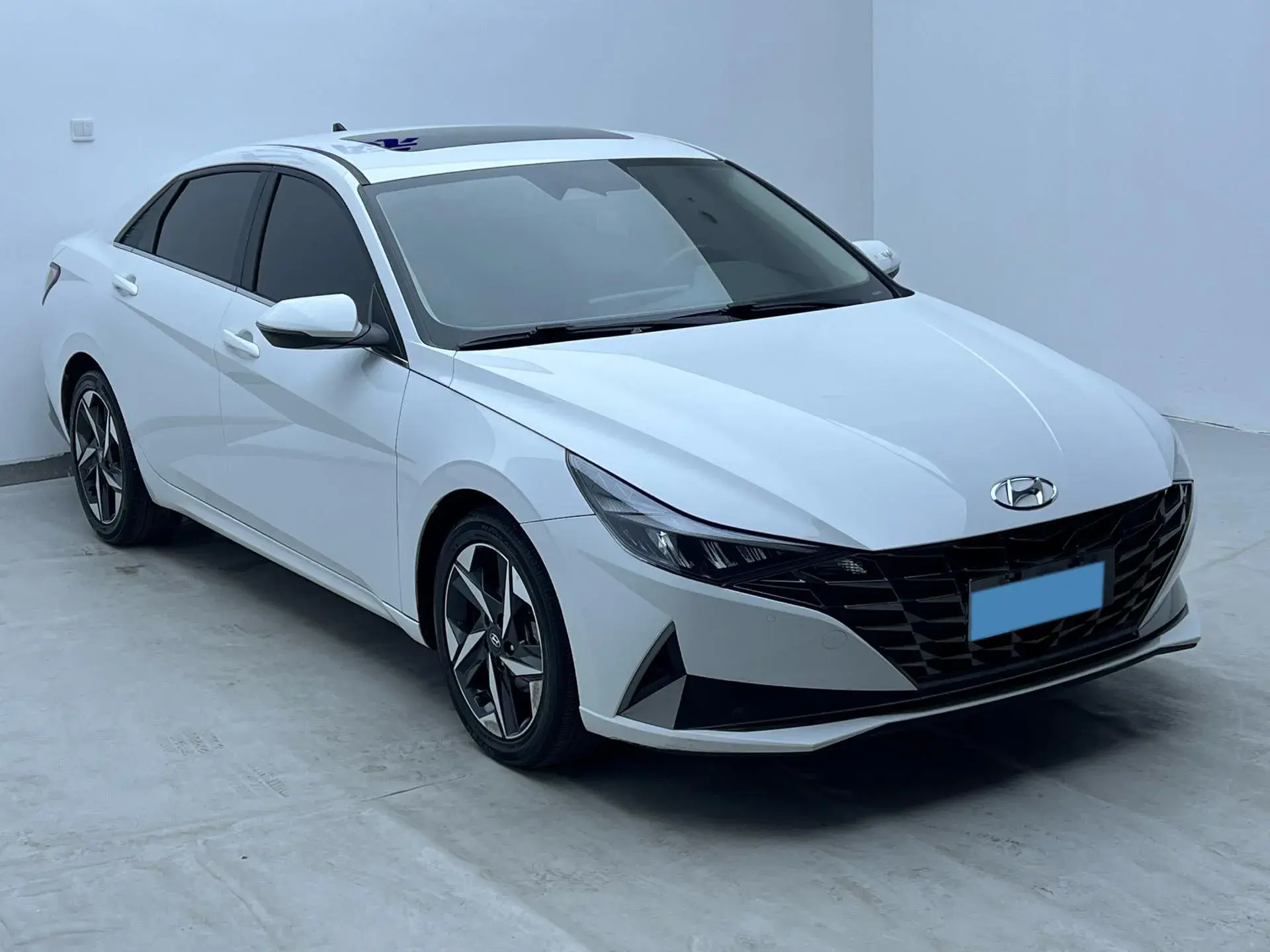 2021 HYUNDAI ELANTRA thumbnail 3