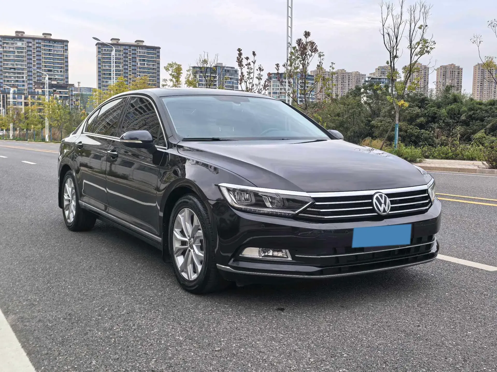 2019 VOLKSWAGEN MAGOTAN thumbnail 3