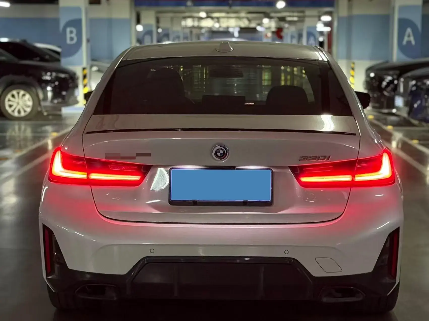 2023 BMW 3 thumbnail 4