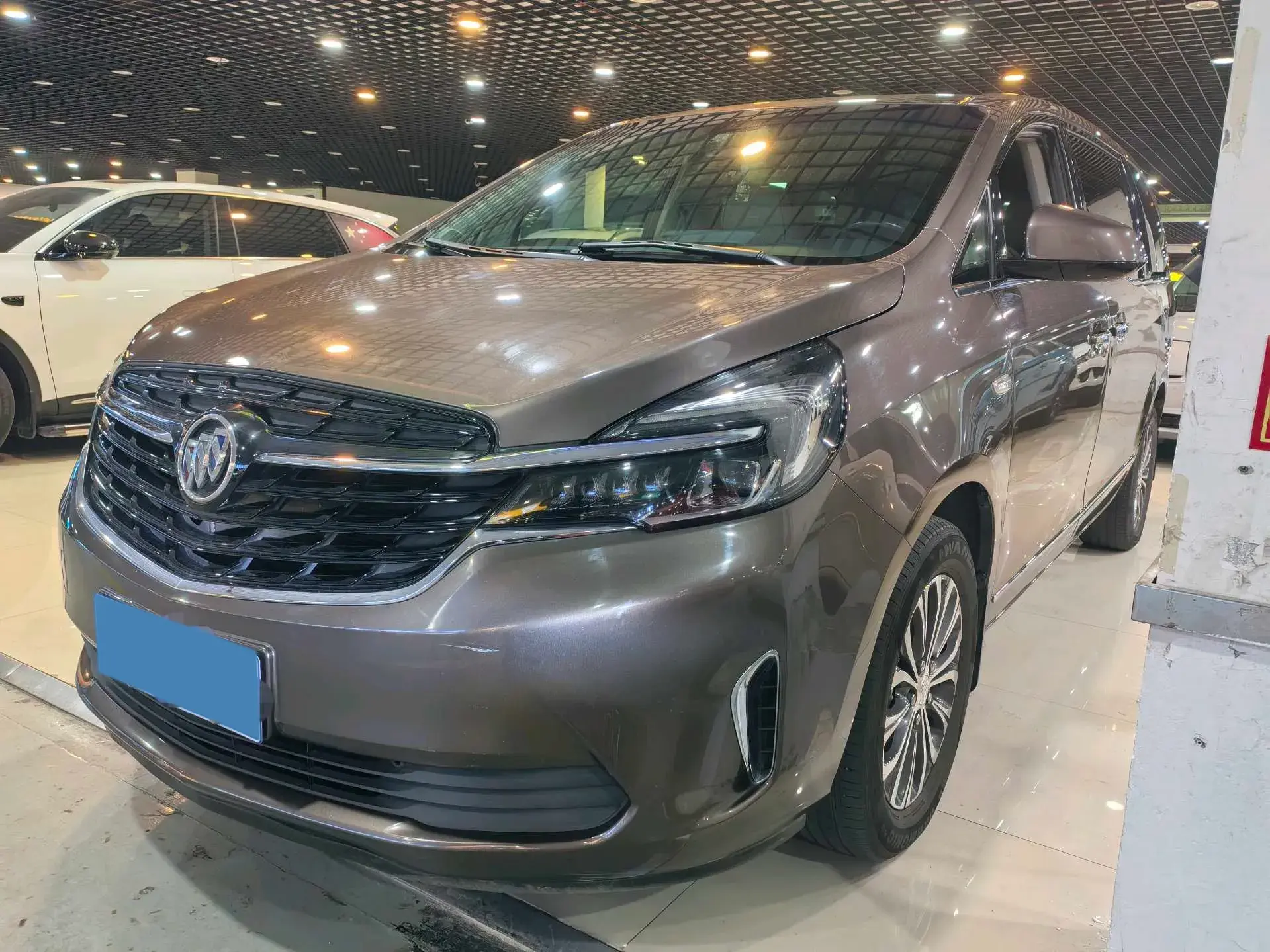 2022 BUICK GL8 view 1