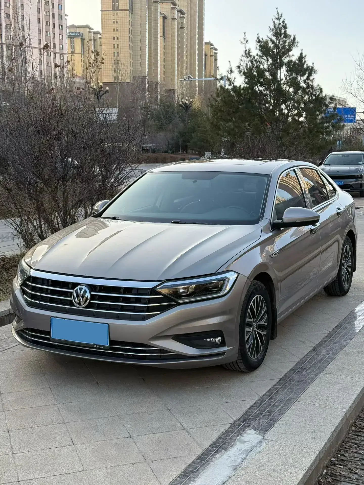 2019 VOLKSWAGEN SAGITAR view 1
