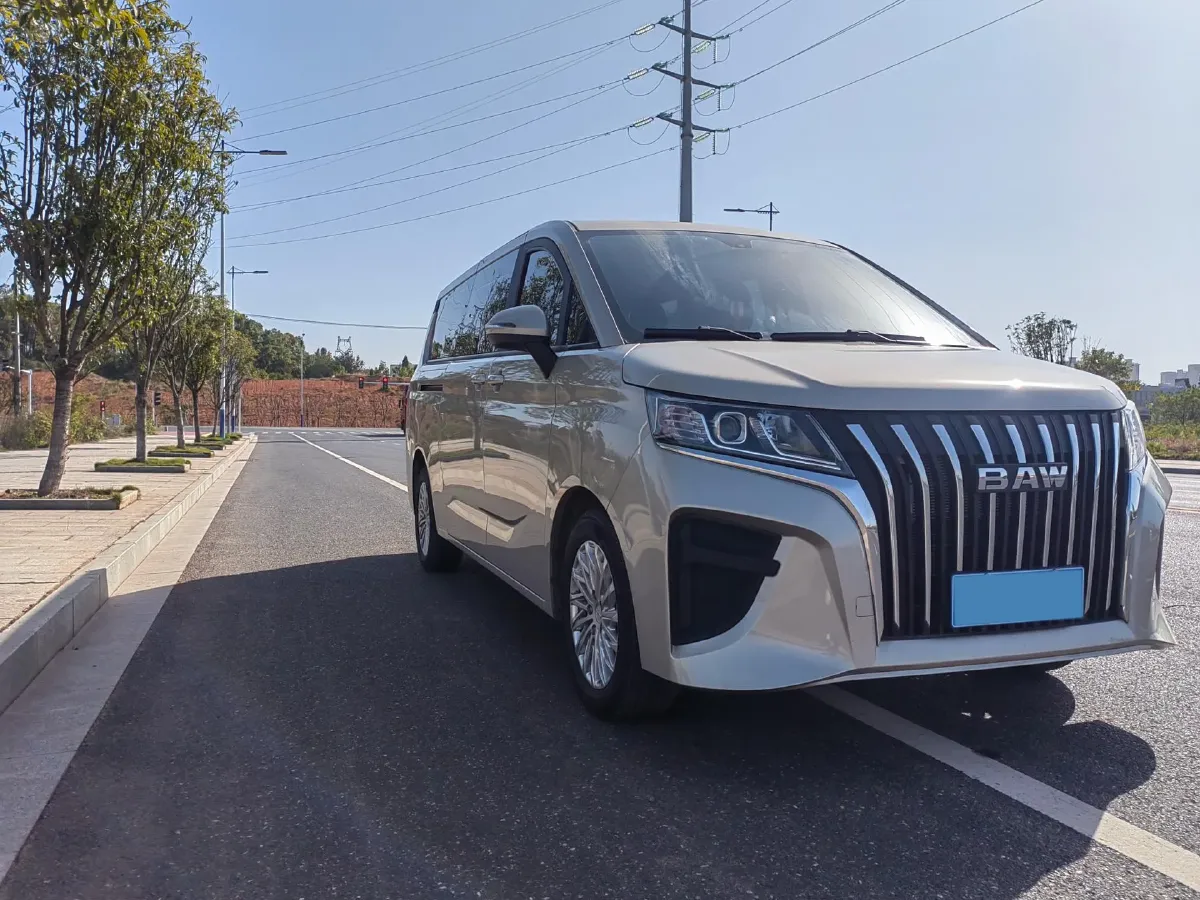 2023 BAW RuiSheng Trump M7 2.0L 144HP L4 8AT,autocango,china used car exporter,china ev exporter,chinese used car exporter,chinese used ev exporter