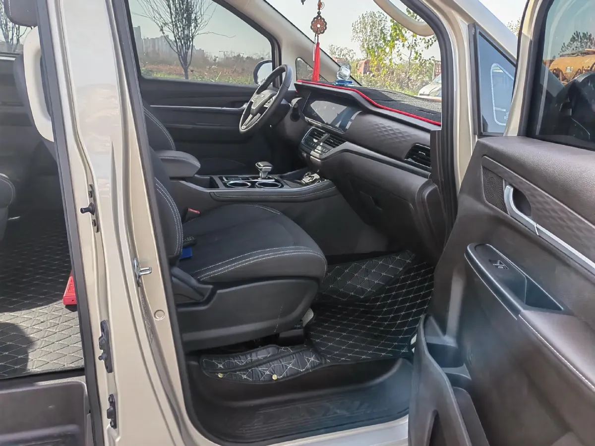 2023 BAW RuiSheng Trump M7 2.0L 144HP L4 8AT,autocango,china used car exporter,china ev exporter,chinese used car exporter,chinese used ev exporter