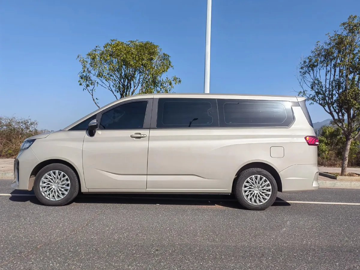 2023 BAW RuiSheng Trump M7 2.0L 144HP L4 8AT,autocango,china used car exporter,china ev exporter,chinese used car exporter,chinese used ev exporter