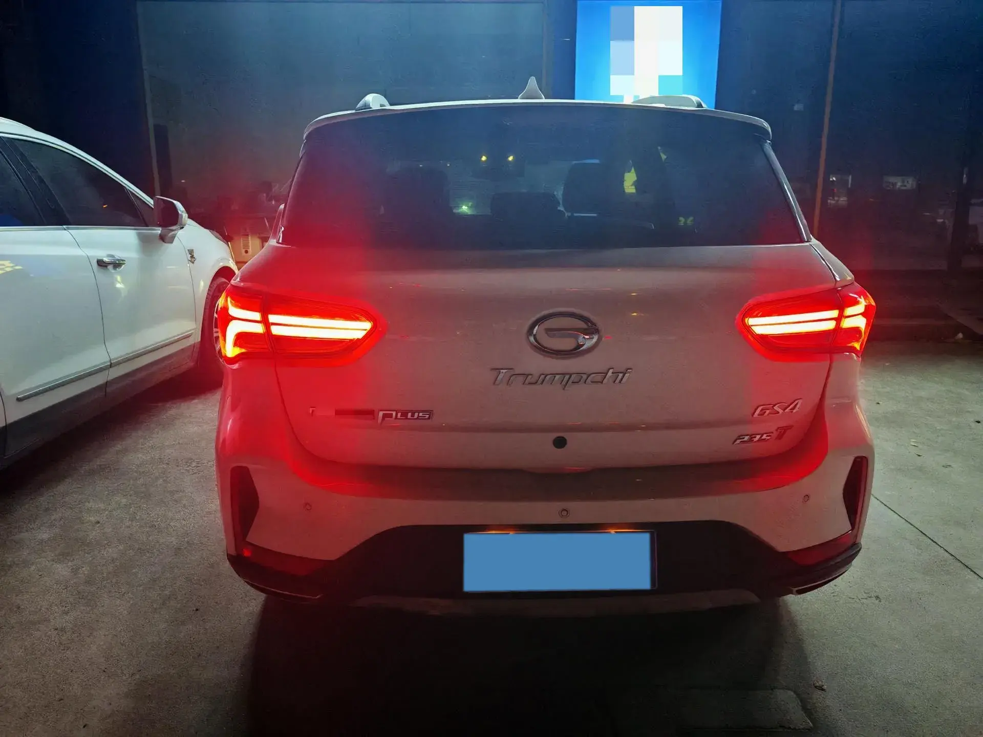 2018 GAC TRUMPCHI thumbnail 3