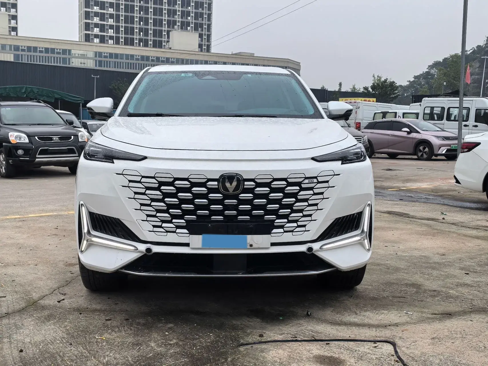 2023 CHANGAN UNI-K thumbnail 2