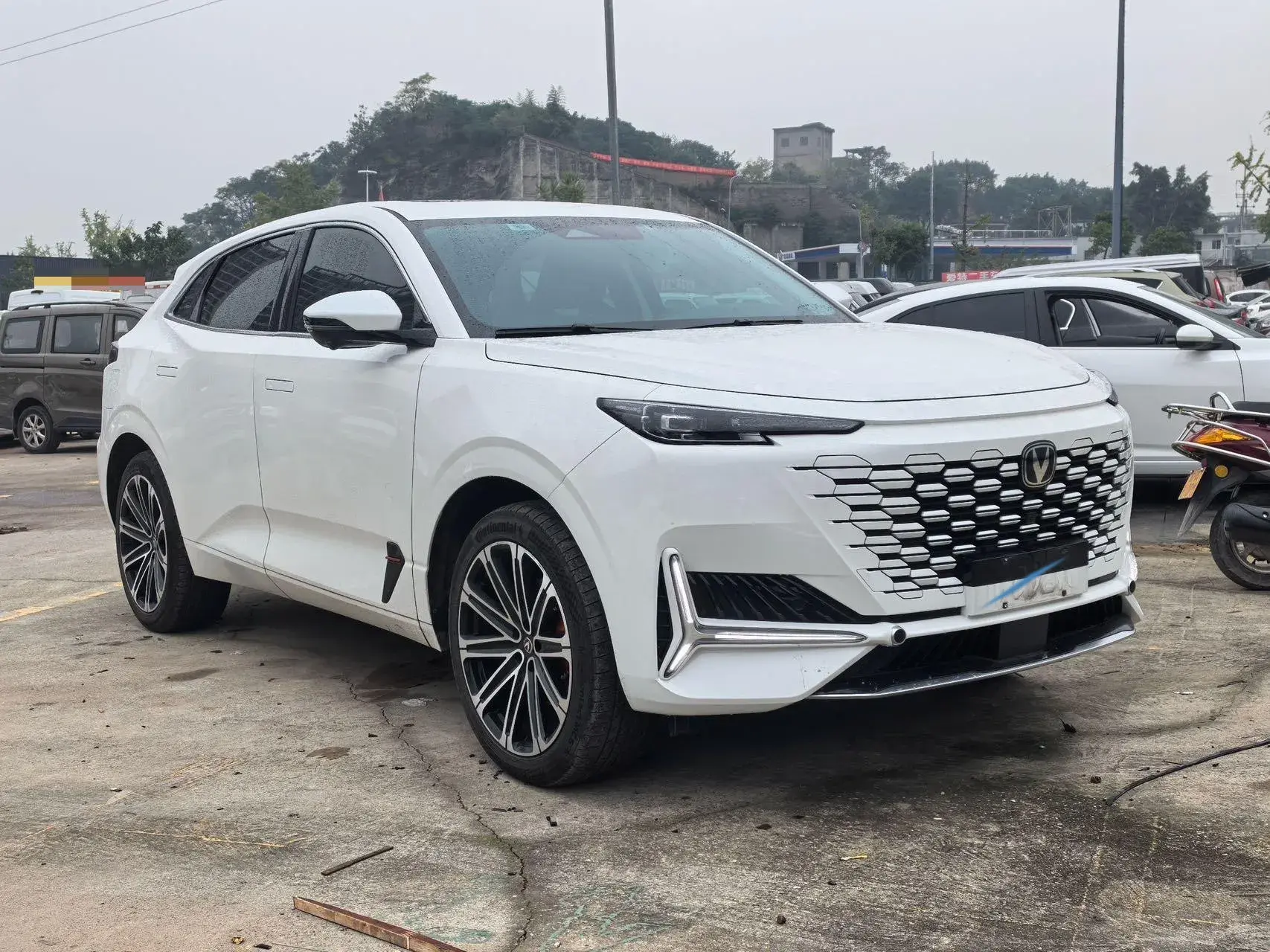 2023 CHANGAN UNI-K thumbnail 3