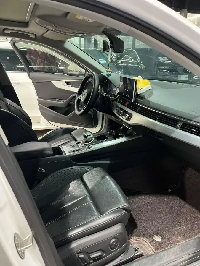 2020 Audi A4L 2.0T 150HP L4 7DCT,autocango,china used car exporter,china ev exporter,chinese used car exporter,chinese used ev exporter