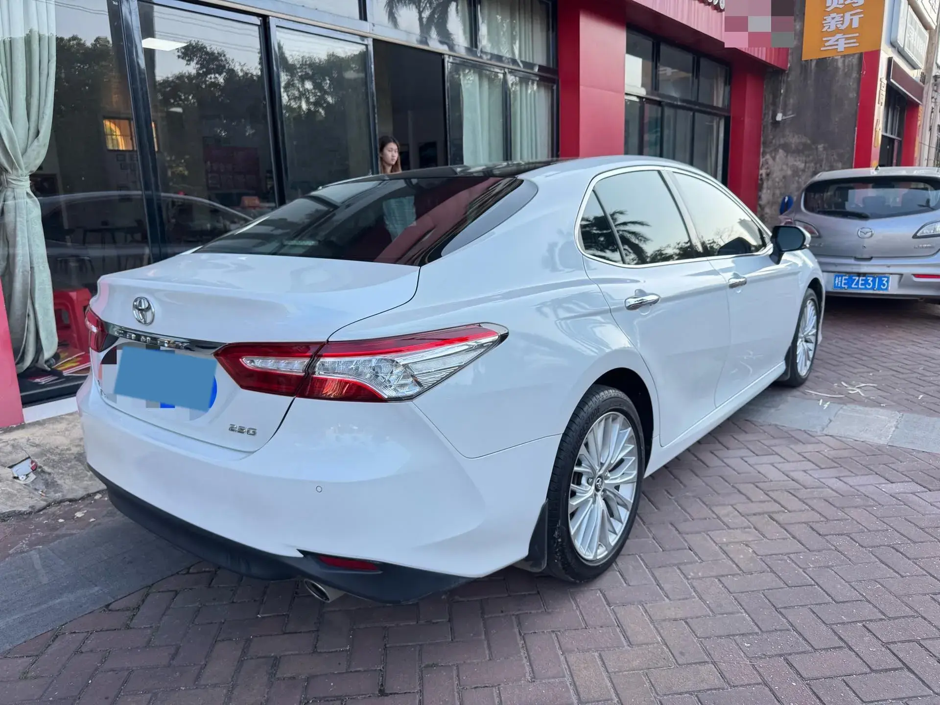 2018 TOYOTA CAMRY thumbnail 2