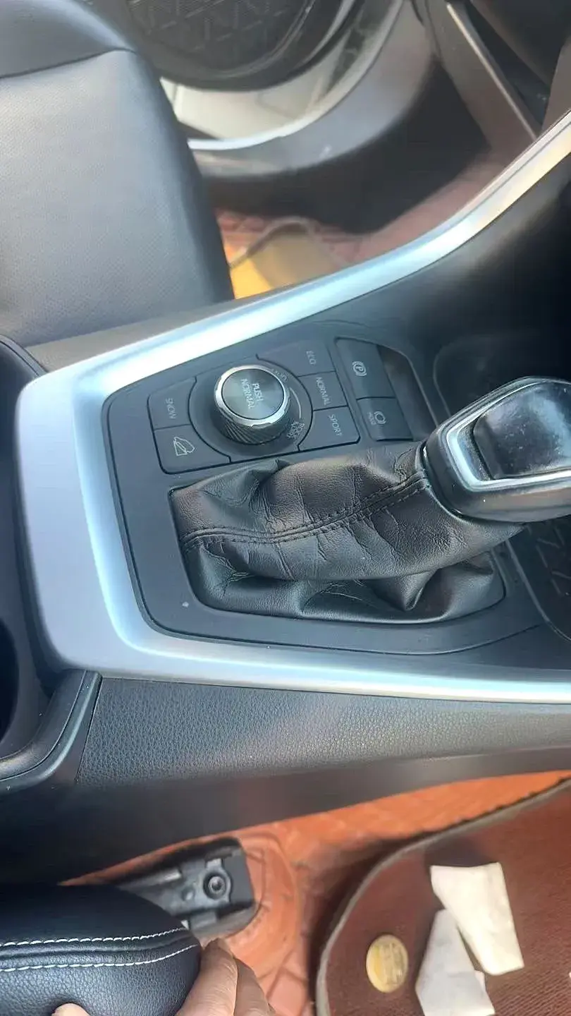 2021 TOYOTA WILDLANDER thumbnail 4