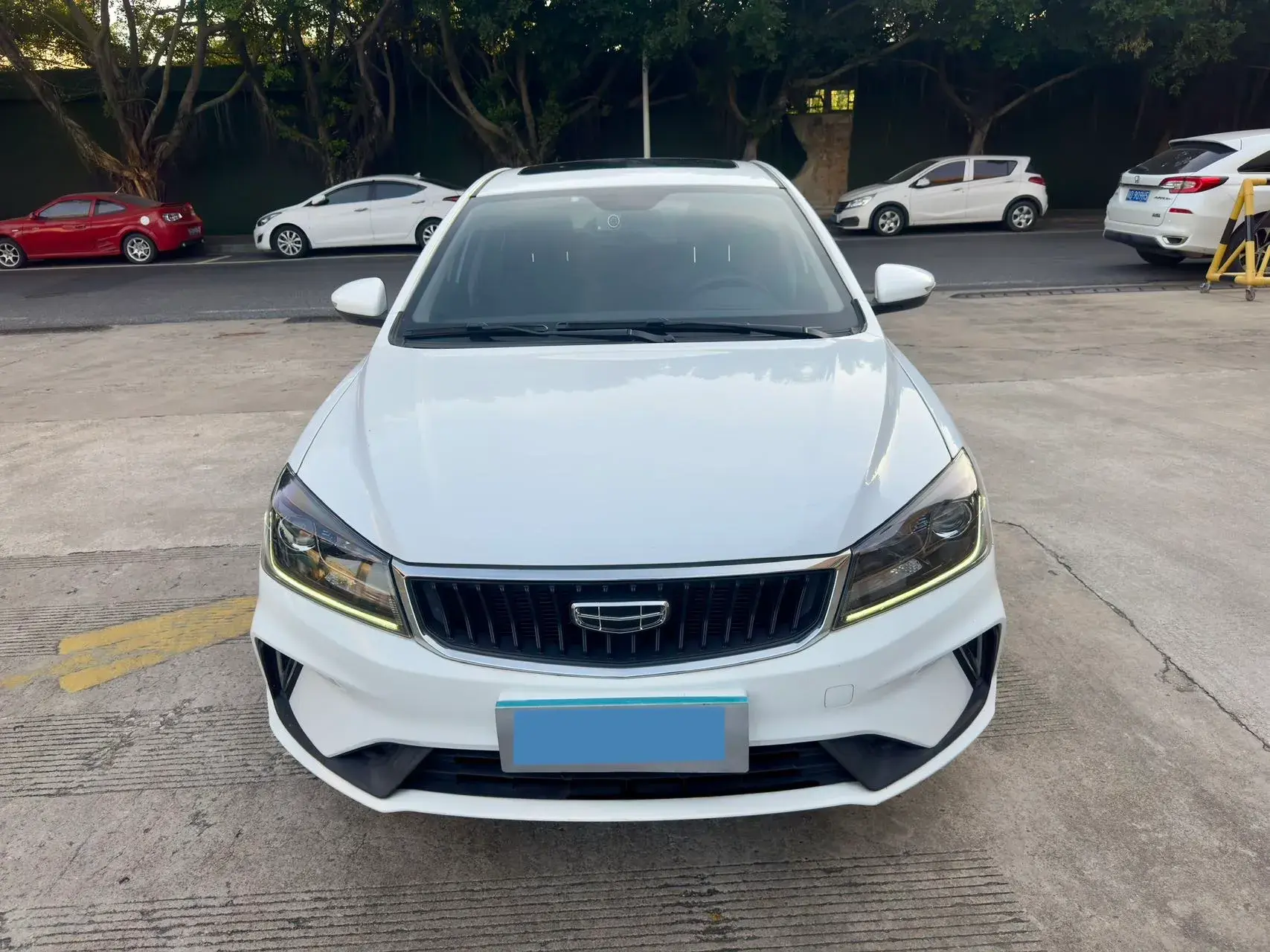 2021 GEELY EMGRAND thumbnail 2
