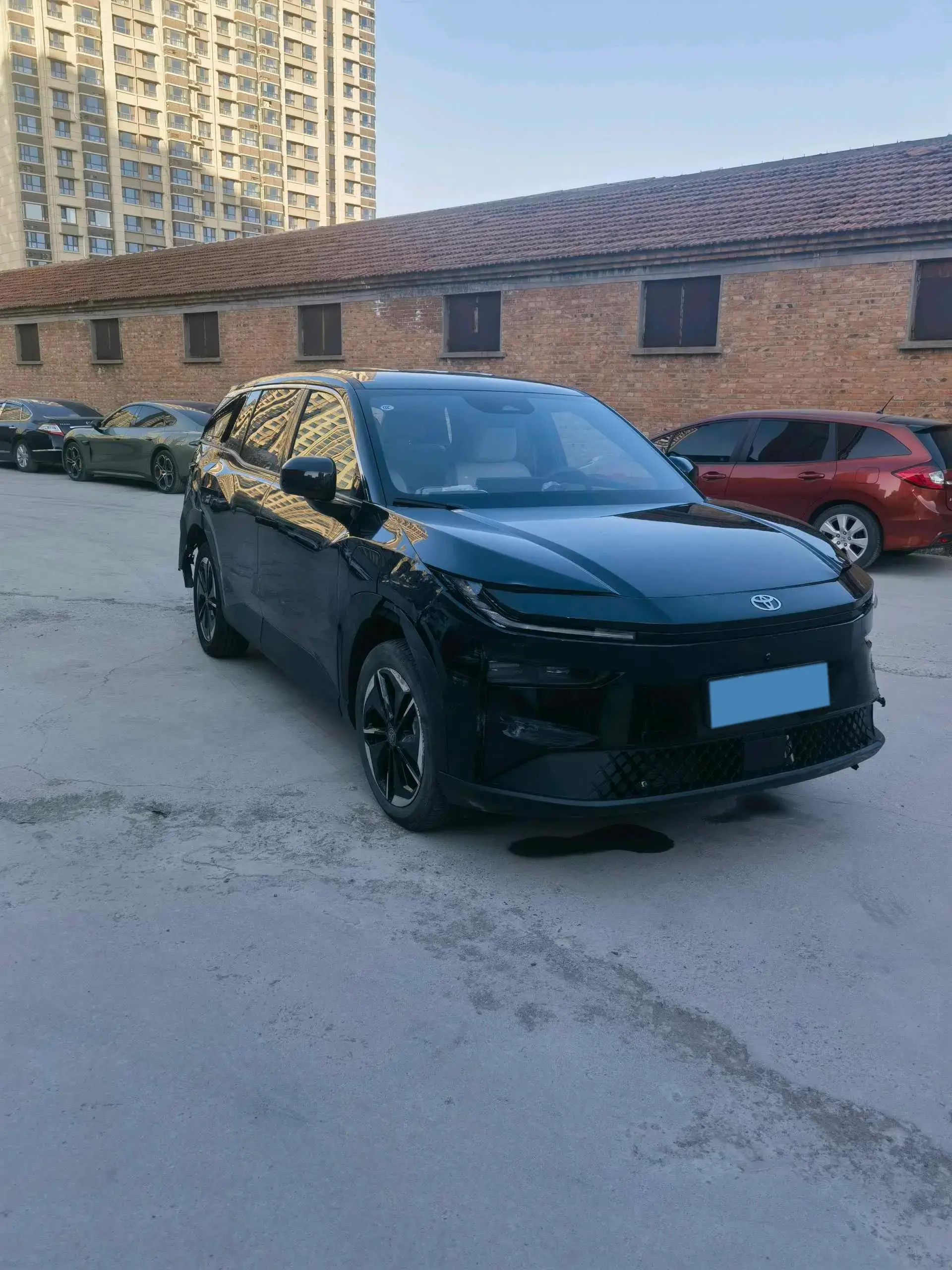 2025 TOYOTA BZ3X thumbnail 2