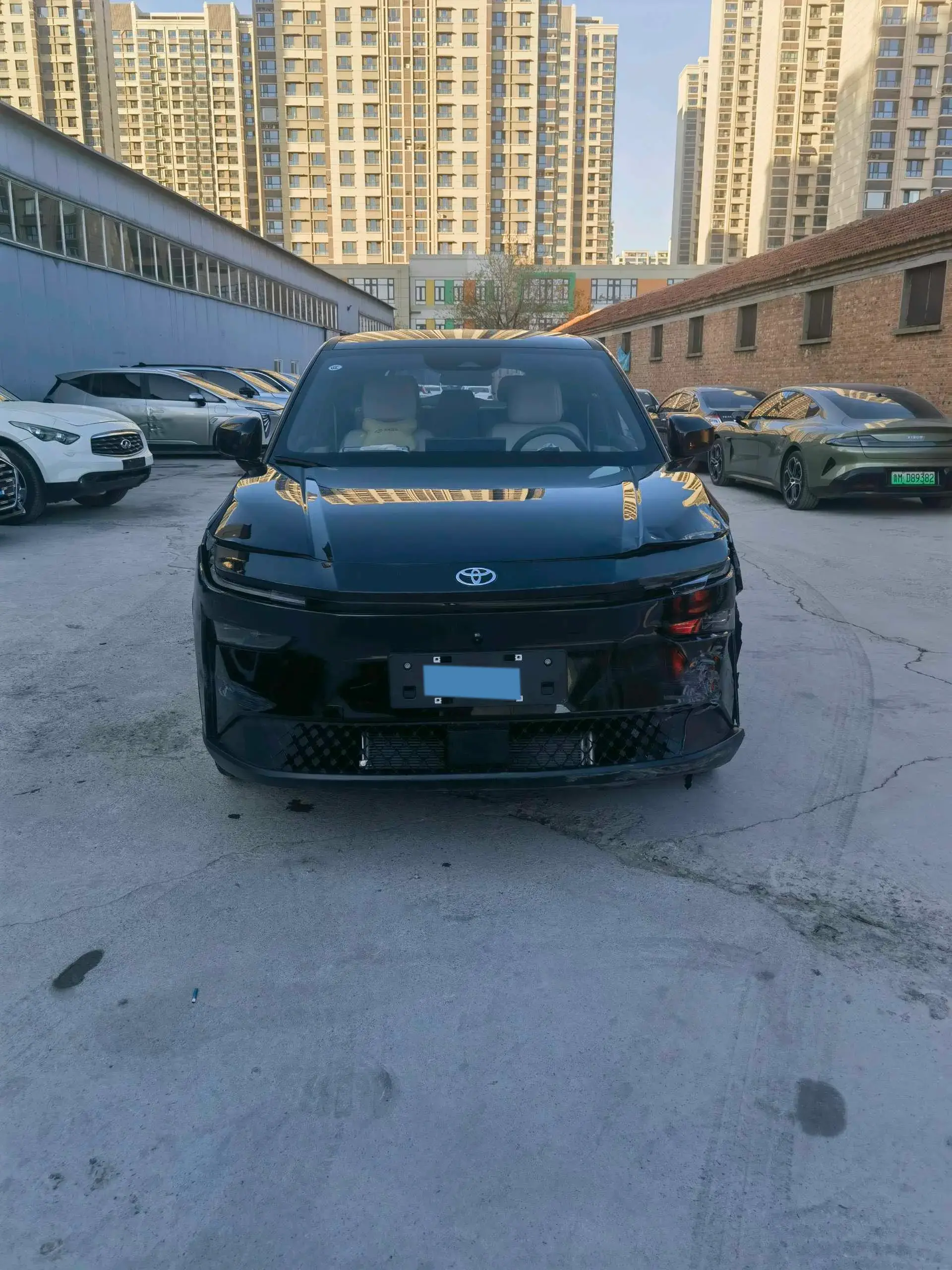 2025 TOYOTA BZ3X thumbnail 3