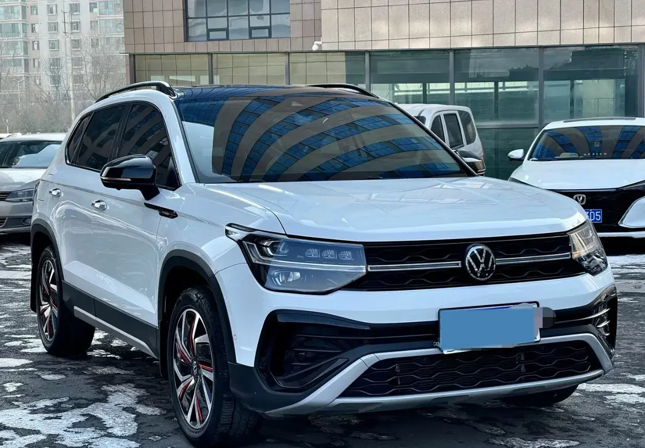 2023 VOLKSWAGEN THARU thumbnail 3