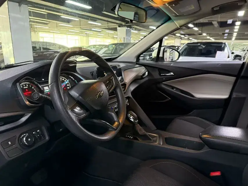 2018 CHEVROLET ORLANDO thumbnail 4