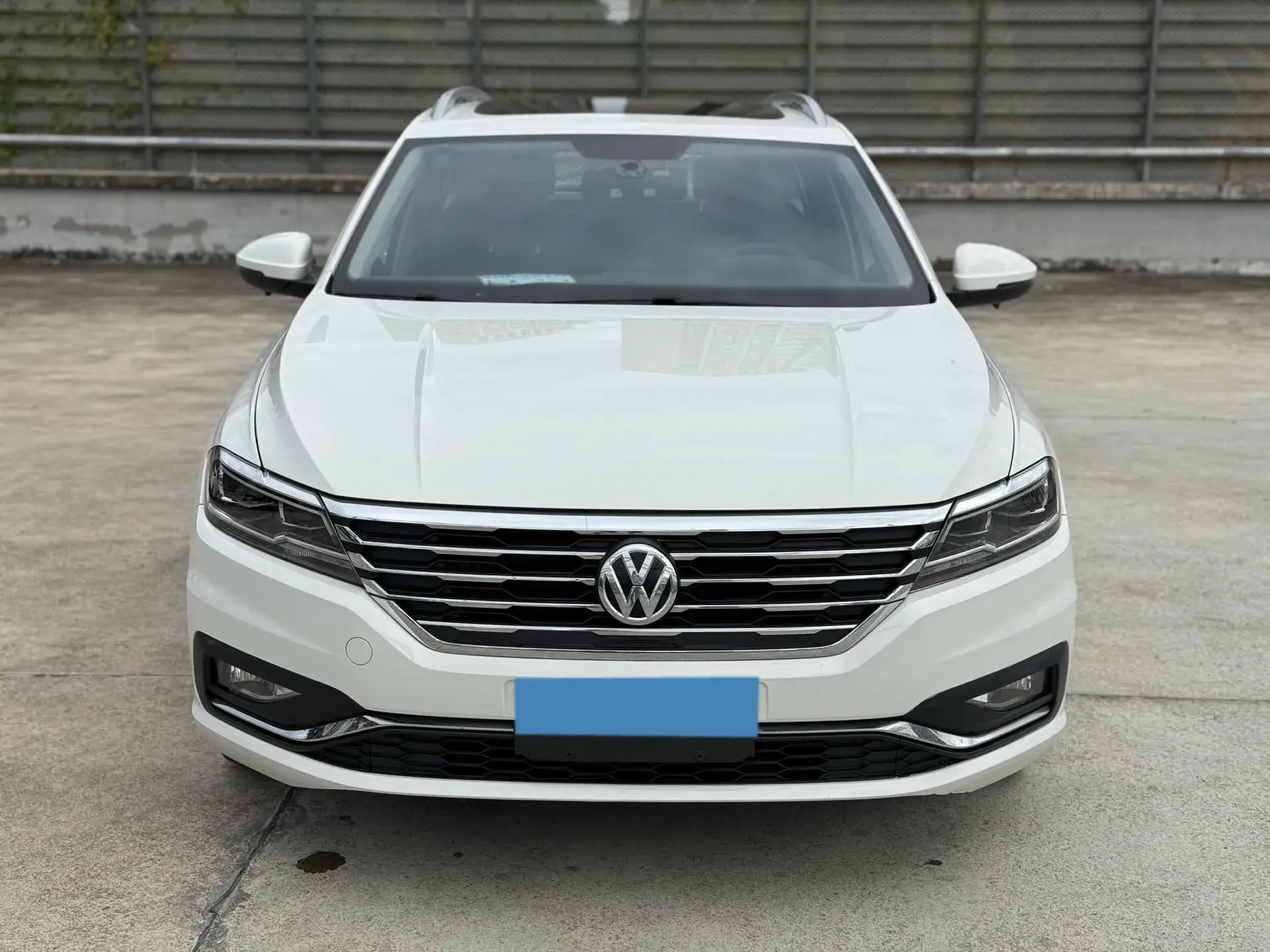 2019 VOLKSWAGEN LAVIDA thumbnail 3
