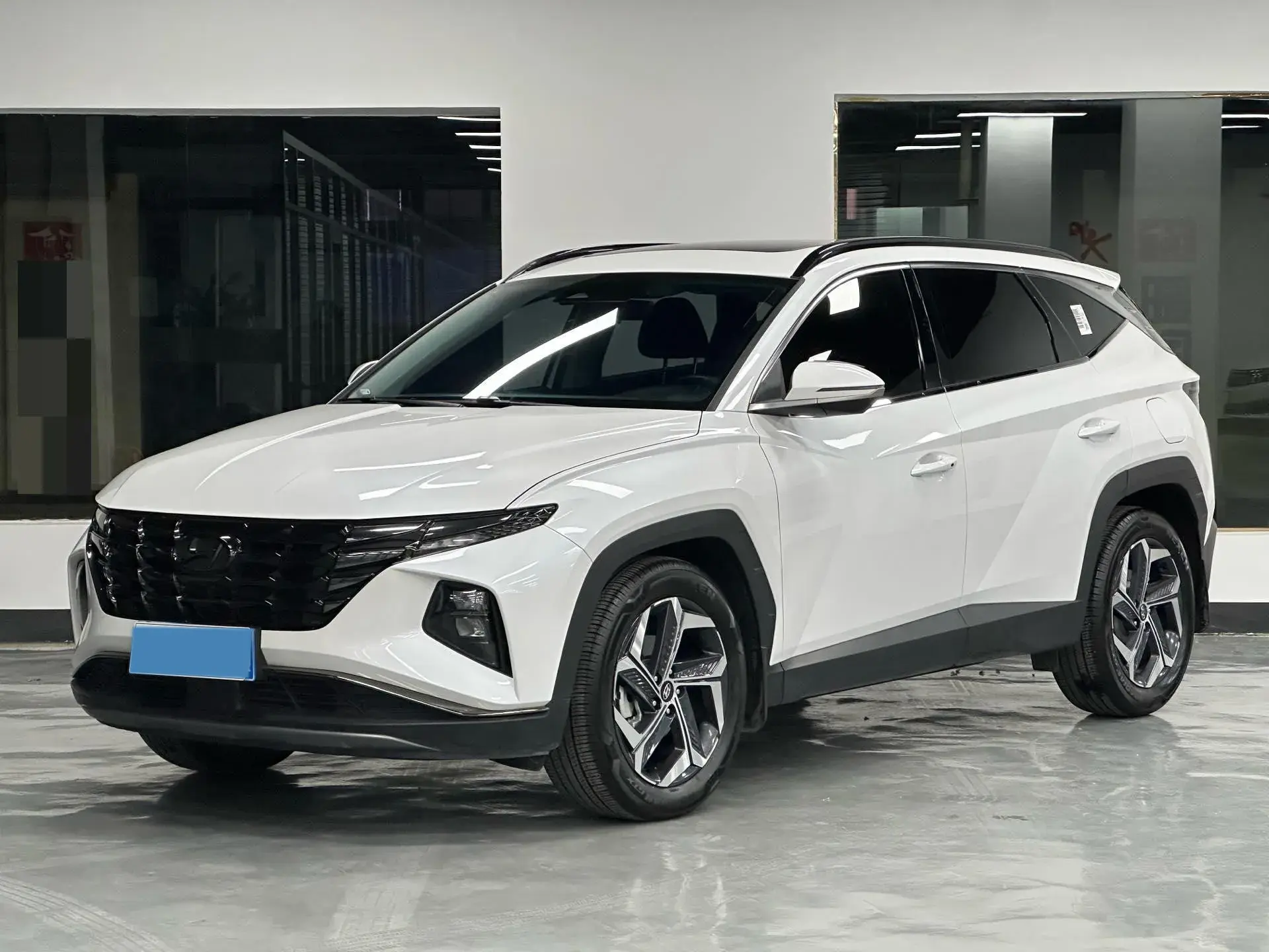 2023 HYUNDAI TUCSON view 1
