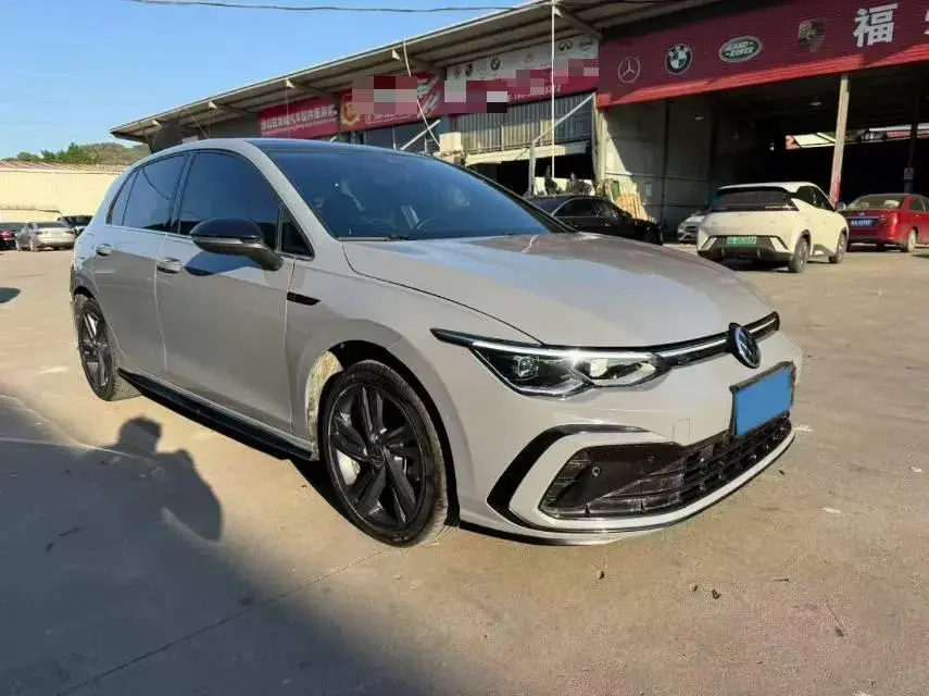 2023 VOLKSWAGEN GOLF thumbnail 3