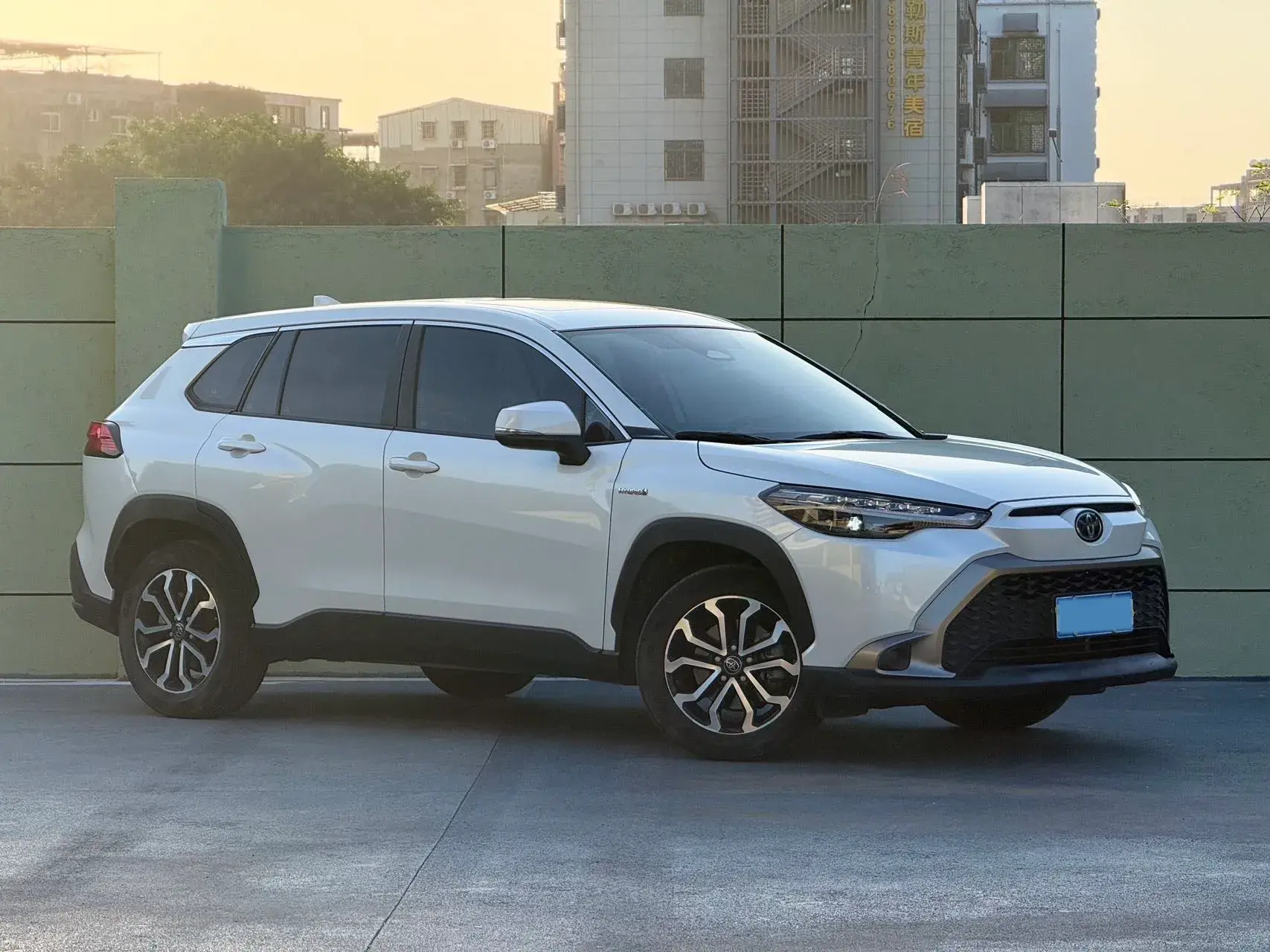 2023 TOYOTA FRONTLANDER thumbnail 2