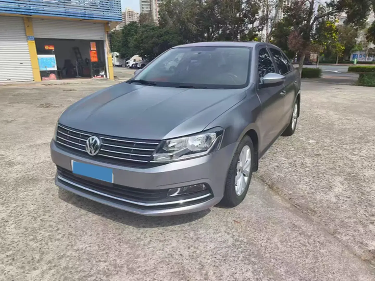 2017 VOLKSWAGEN LAVIDA view 1