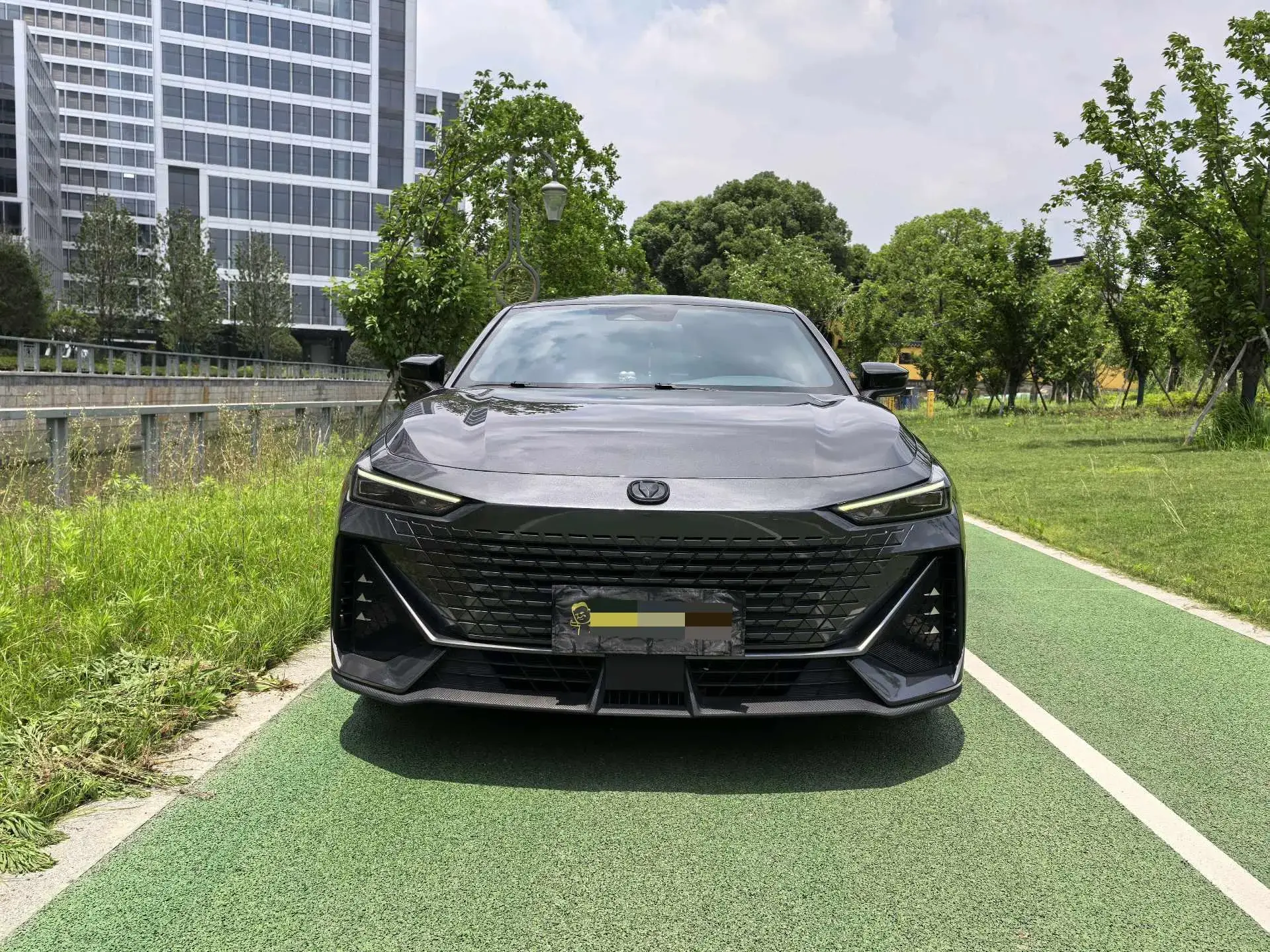 2024 CHANGAN UNI-V thumbnail 2