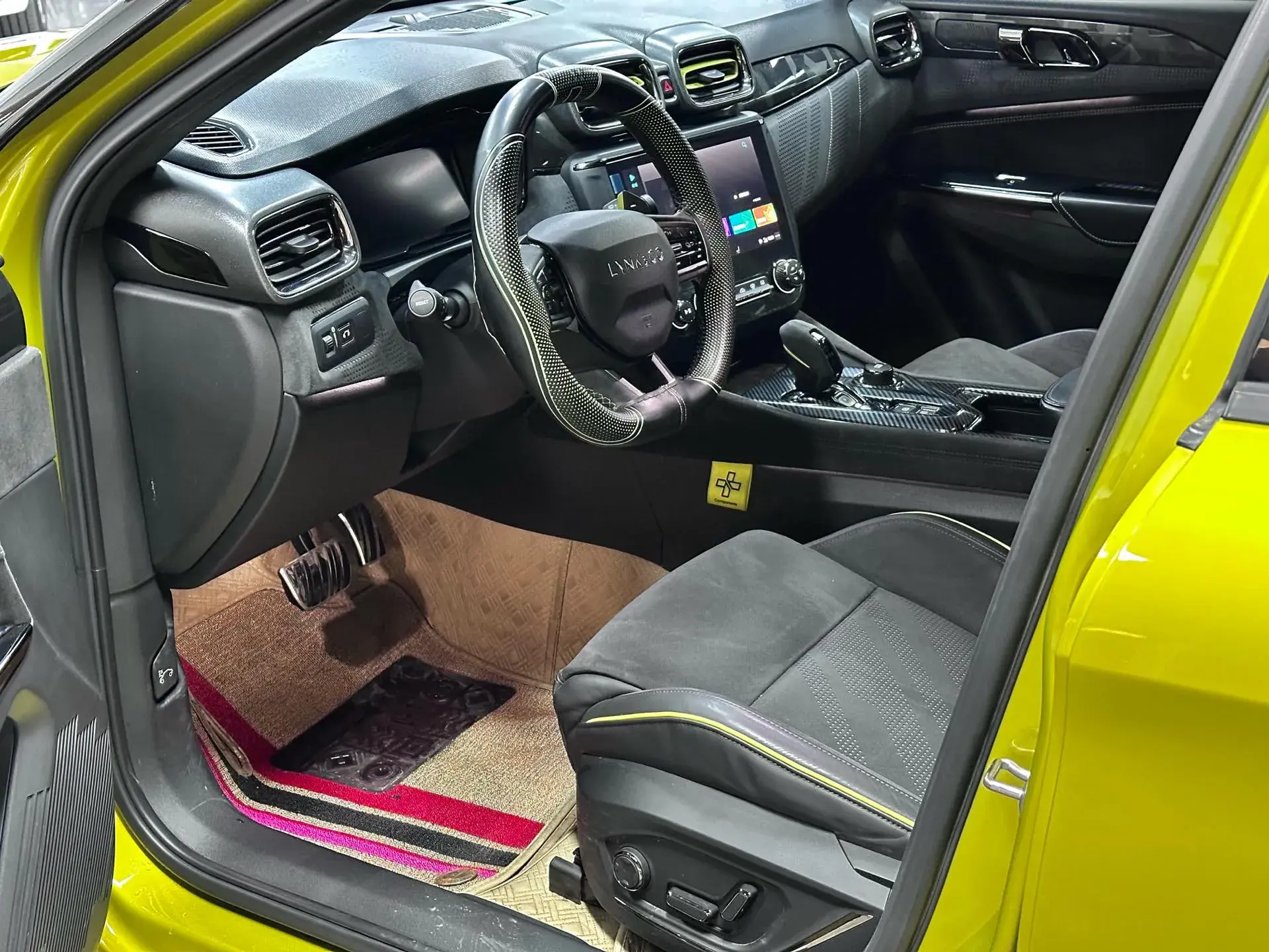 2020 LYNK&CO 03 thumbnail 4