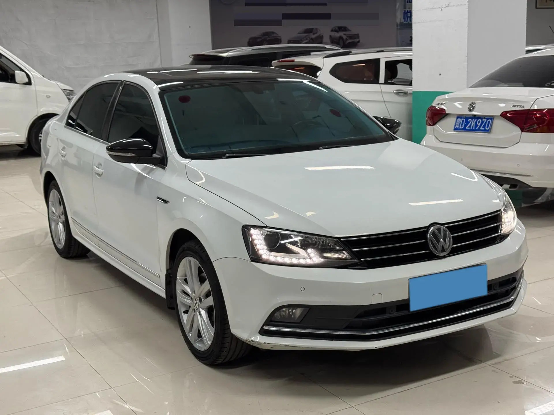 2018 VOLKSWAGEN SAGITAR thumbnail 3