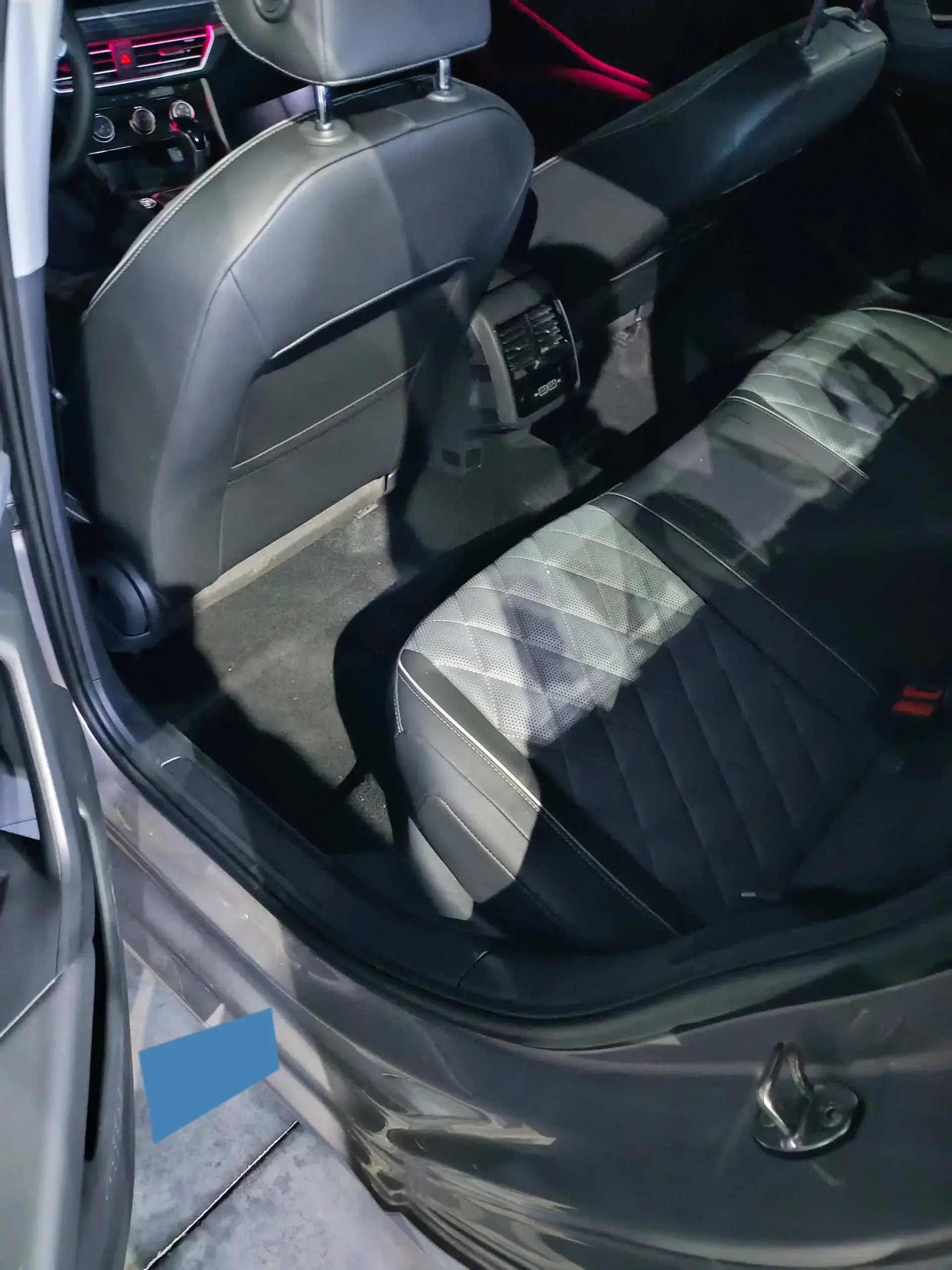 2023 VOLKSWAGEN SAGITAR thumbnail 4